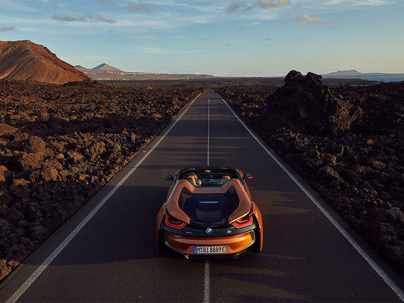 هل سيارة BMW i8 هي أفضل السيارات الخارقة؟